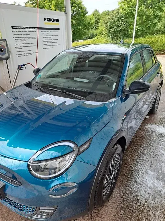 Gebraucht Fiat 600 101 PS (74 kW) 2025 Grün SUV