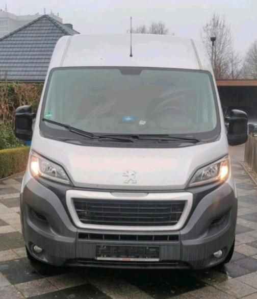 Silber Gebraucht 2017 Peugeot Boxer Allure Van | 10.500 € (Guter Preis) - Bild 1/4