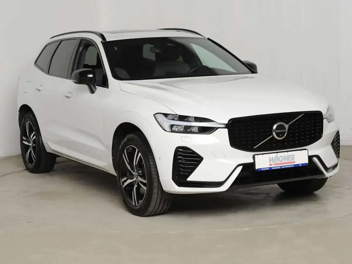 Gebraucht Volvo XC60 R-Design 310 PS (228 kW) 2022 Ice white SUV