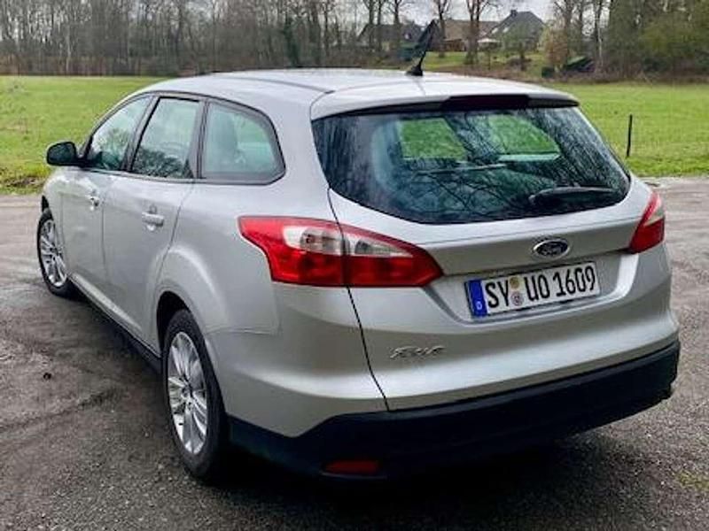 Gebraucht Ford Focus Titanium 125 PS (91 kW) 2014 Silber Kombi