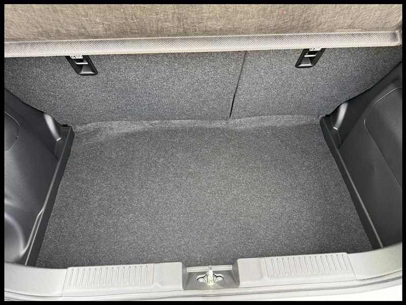 Neu Suzuki Swift Comfort+ 83 PS (61 kW) 2025 Weiß Kleinwagen