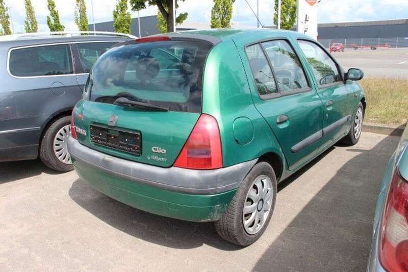 Gebraucht Renault Clio II 90 PS (66 kW) 1999 Grün Kleinwagen