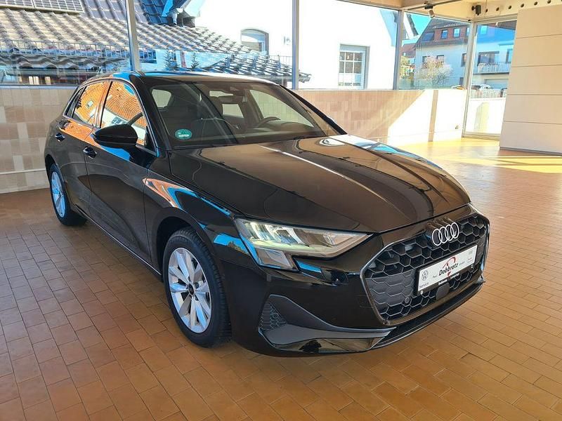 Gebraucht Audi A3 Ambiente 116 PS (85 kW) 2025 Brillantschwarz Limousine