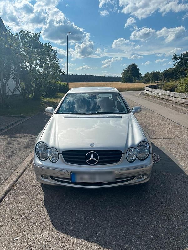 Silber Gebraucht 2003 Mercedes CLK240 Coupé | 3.000 € (Fairer Preis) - Bild 1/4