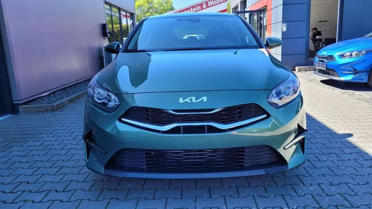 Nowe Kia Ceed 140 KM (102 kW) 2026 Zielony Hatchback