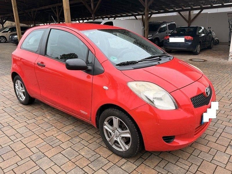 Gebraucht Toyota Yaris Cool 87 PS (63 kW) 2008 Rot Kleinwagen