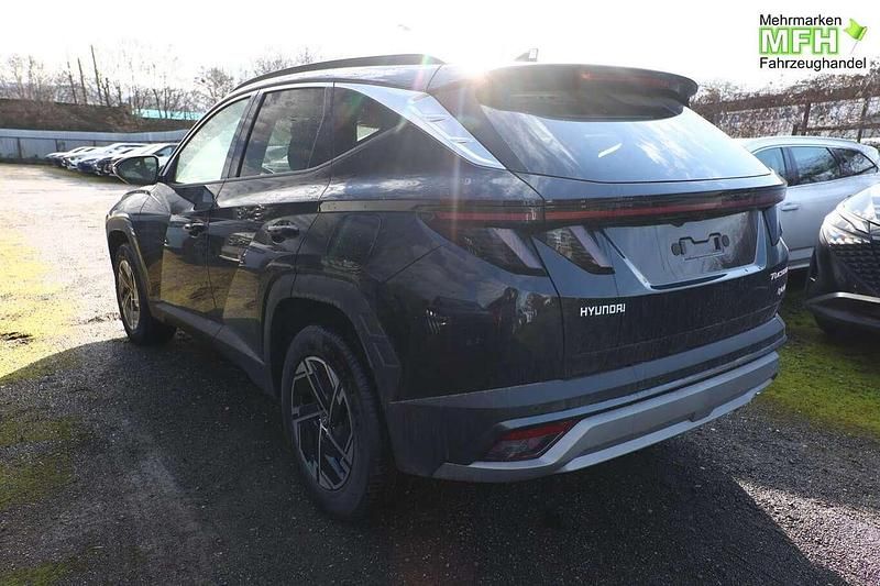 Neu Hyundai Tucson Select 215 PS (158 kW) 2025 Abyss black mineralef... SUV
