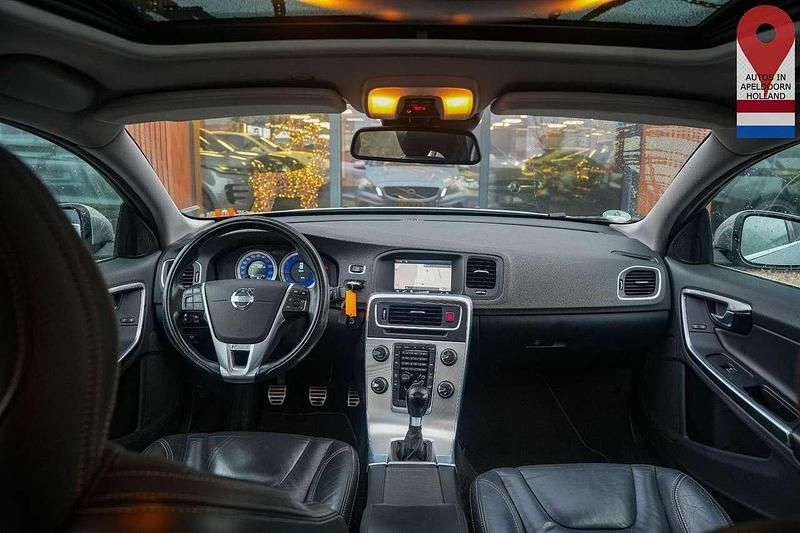 Gebraucht Volvo S60 R-Design 150 PS (110 kW) 2012 Electric silver (477) Limousine