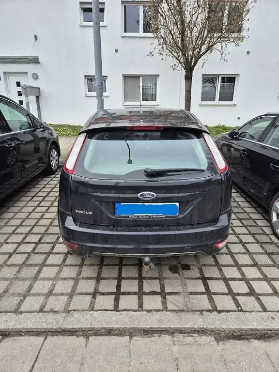 Używany Ford Focus 101 KM (74 kW) 2009 Czarny Sedan/Limuzyna