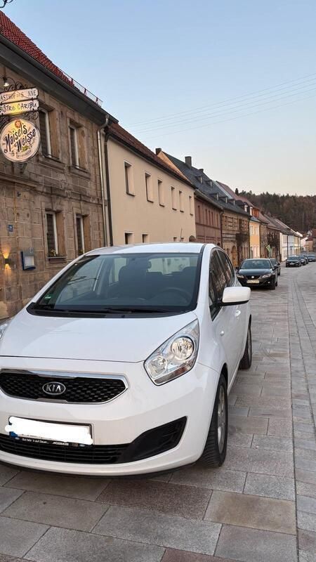Weiß Gebraucht 2012 Kia Venga 2 Kleinwagen | 5.000 € (Guter Preis) - Bild 1/4