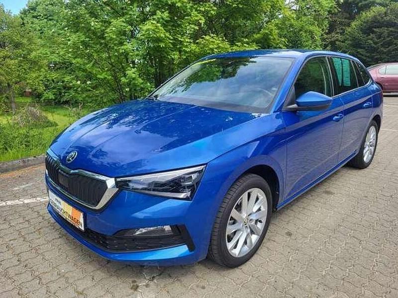 Raceblau metallic Gebraucht 2023 Skoda Scala Style Kleinwagen | 23.995 € (Etwas zu teuer) - Bild 1/4