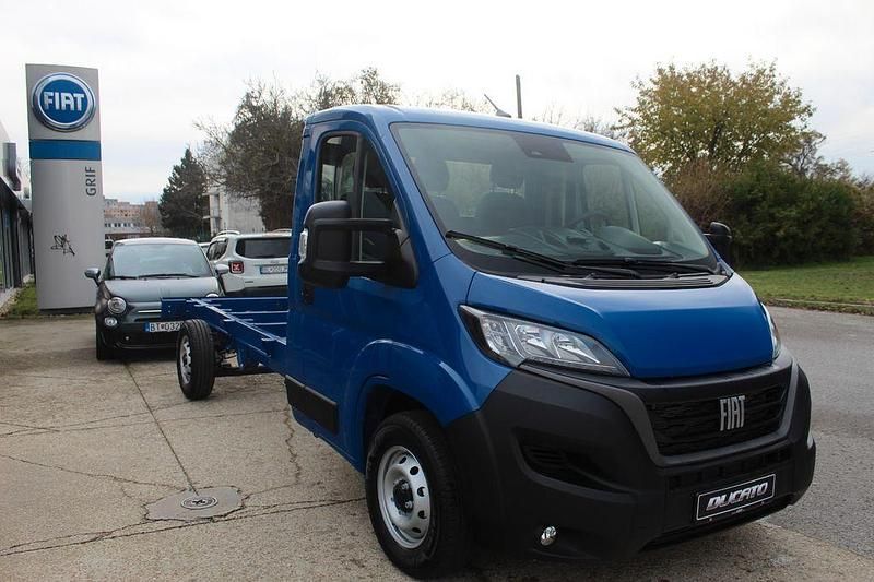 Neu Fiat Ducato 179 PS (131 kW) 2025 Blau Van
