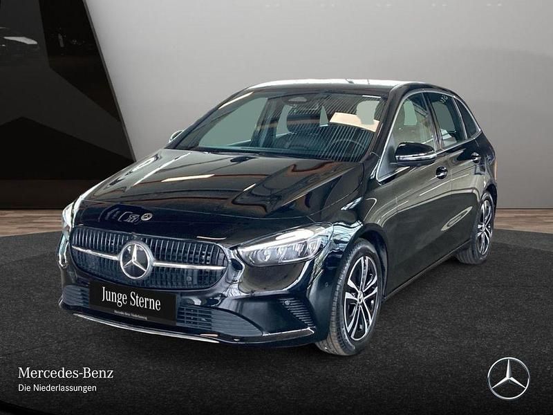 Gebraucht Mercedes B200 Advanced 163 PS (119 kW) 2025 Schwarz Van / Kleinbus