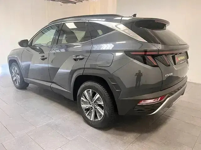 Gebraucht Hyundai Tucson Trend 230 PS (169 kW) 2023 Grau SUV