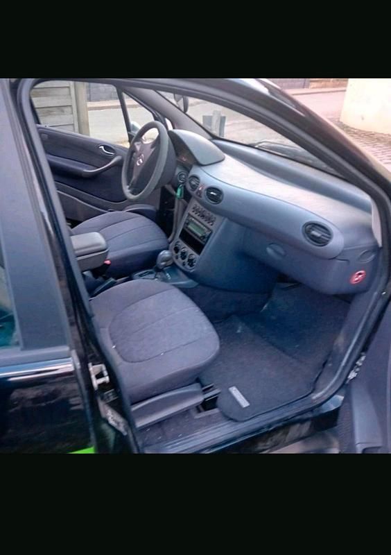 Gebraucht Mercedes A170 94 PS (69 kW) 2002 Schwarz Kleinwagen