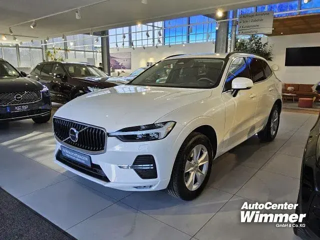 Gebraucht Volvo XC60 Plus 197 PS (144 kW) 2023 Crystal white pearl SUV
