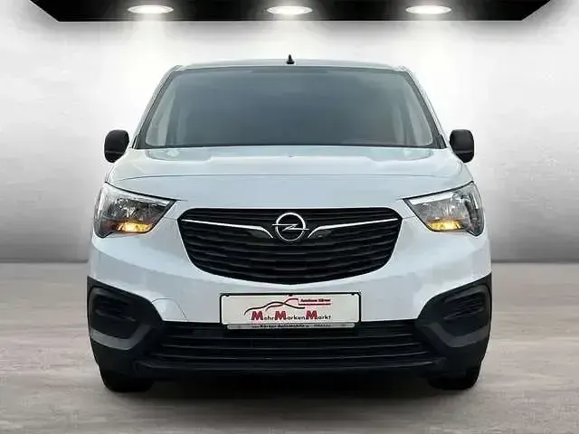Gebraucht Opel Combo 102 PS (75 kW) 2023 Weiß Van / Kleinbus