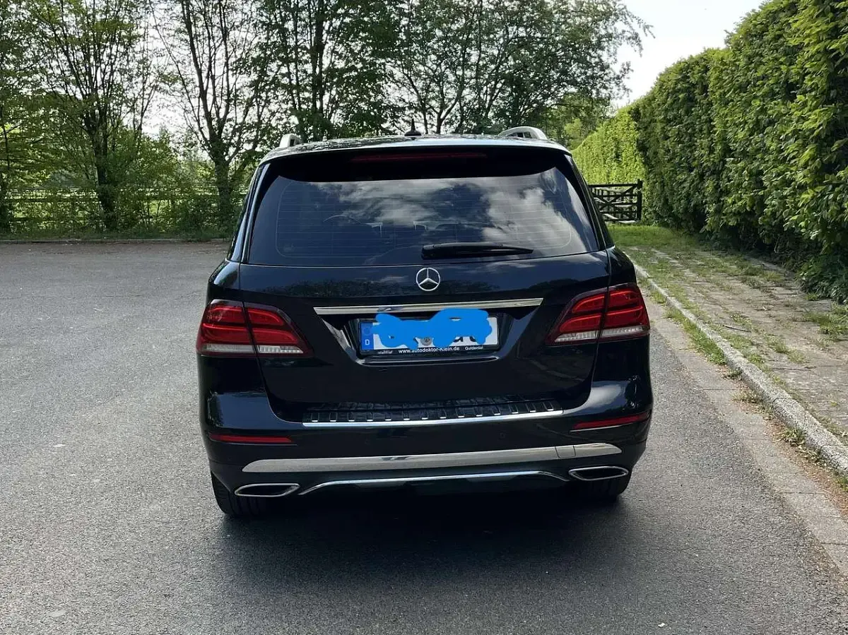 Gebraucht Mercedes GLE350 Exclusive 258 PS (189 kW) 2018 Schwarz SUV