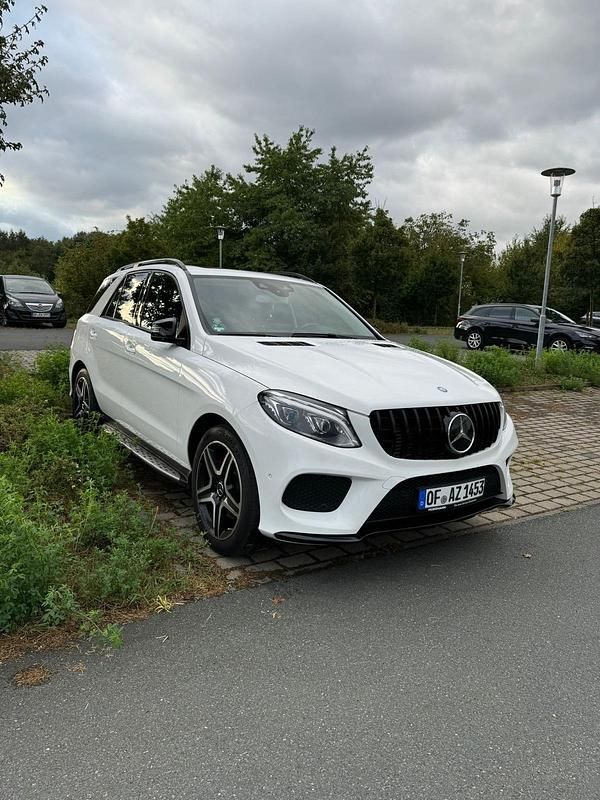 Weiß Gebraucht 2015 Mercedes GLE350 AMG SUV | 33.500 € (Etwas zu teuer) - Bild 1/4