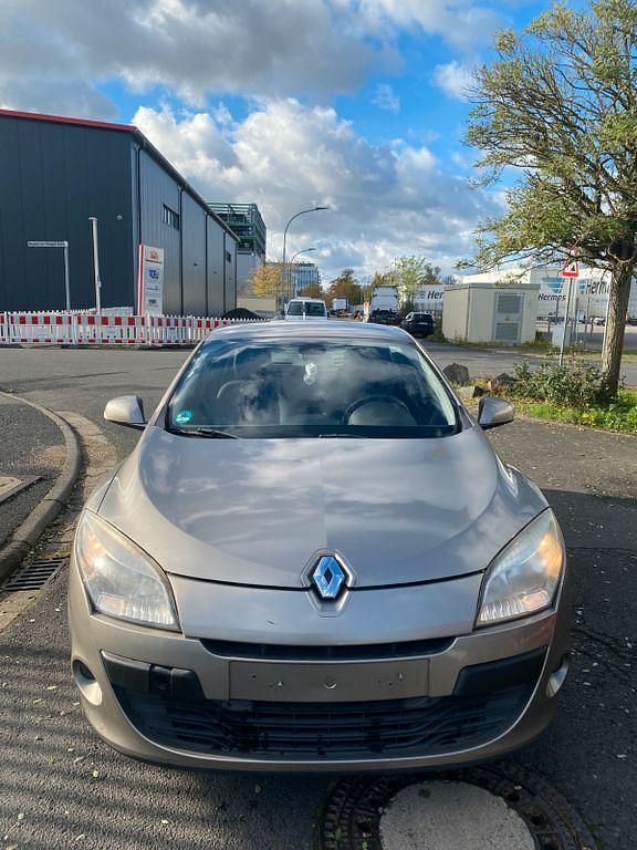 Gebraucht 2009 Renault Mégane III Dynamique Limousine | 3.399 € (Guter Preis) - Bild 1/4