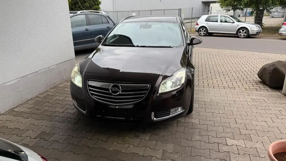 Gebraucht Opel Insignia 160 PS (117 kW) 2012 Braun Kombi