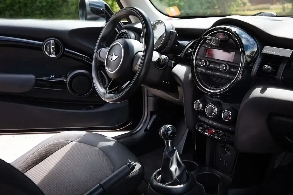 Gebraucht Mini ONE 102 PS (75 kW) 2016 Schwarz Kleinwagen