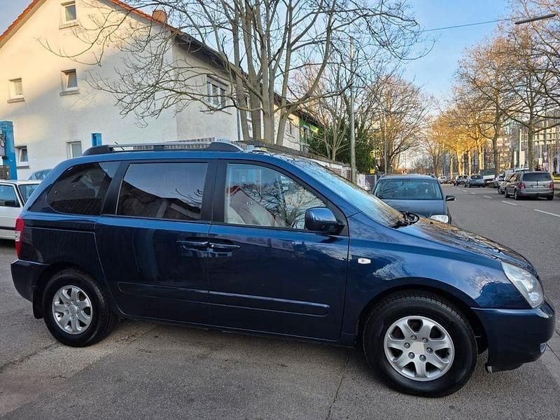 Gebraucht Kia Carnival EX 185 PS (136 kW) 2007 Blau Van / Kleinbus