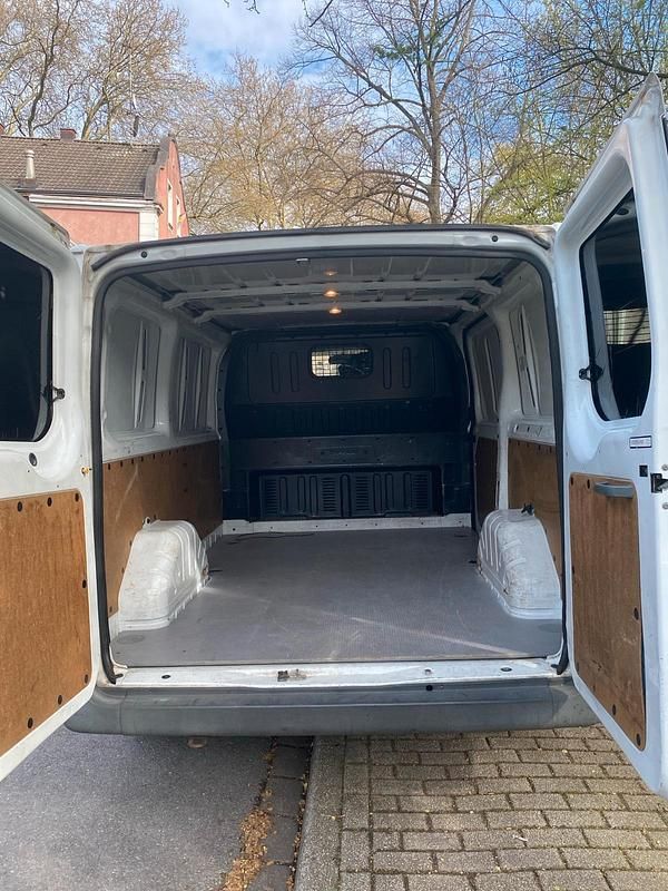 Usata Ford Transit 86 CV (63 kW) 2011 Bianco Monovolume