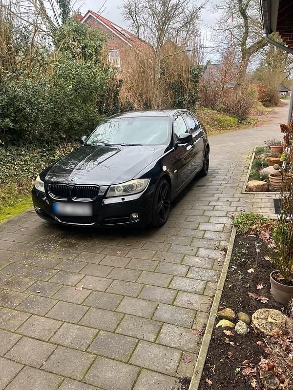 Second-hand BMW 325 218 CP (160 kW) 2009 Negru Berlinǎ