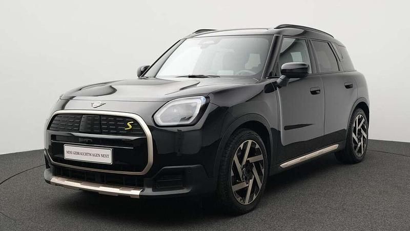 Schwarz Gebraucht 2024 Mini Countryman Favoured SUV | 40.347 € (Guter Preis) - Bild 1/4