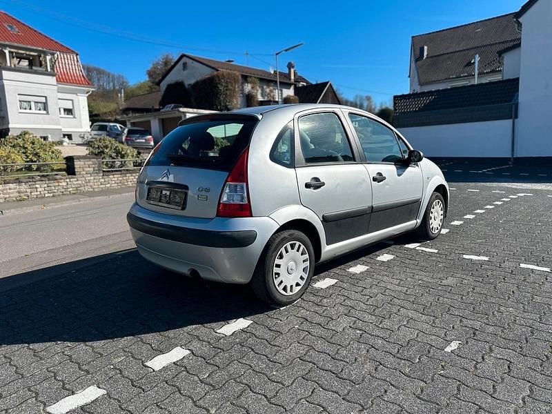 Gebraucht Citroën C3 73 PS (53 kW) 2006 Silber Kleinwagen