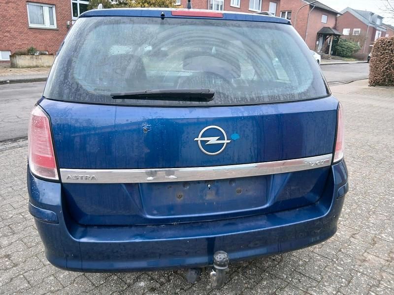 Gebraucht Opel Astra 101 PS (74 kW) 2005 Blau Kombi