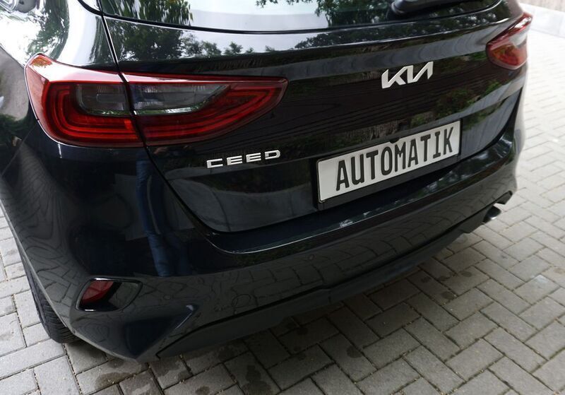 Gebraucht Kia Ceed 160 PS (117 kW) 2023 Schwarz Kleinwagen