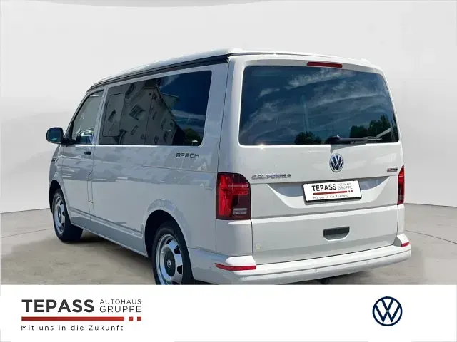 Gebraucht VW California Beach 150 PS (110 kW) 2021 Grau Van