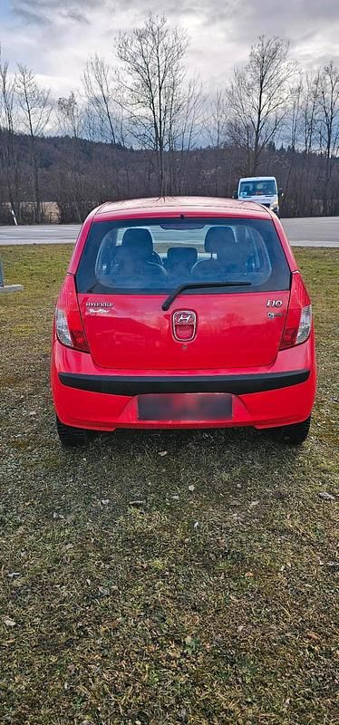 Gebraucht Hyundai i10 68 PS (50 kW) 2010 Rot Kleinwagen
