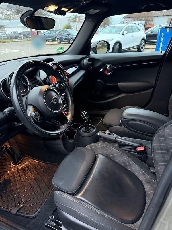 Second-hand Mini Cooper 136 CP (100 kW) 2019 Bej Hatchback