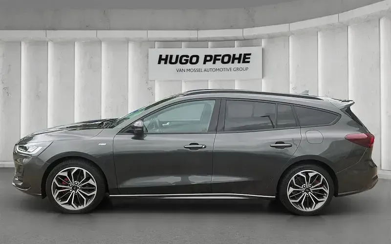 Gebraucht Ford Focus ST-Line 155 PS (114 kW) 2023 Grau Kombi