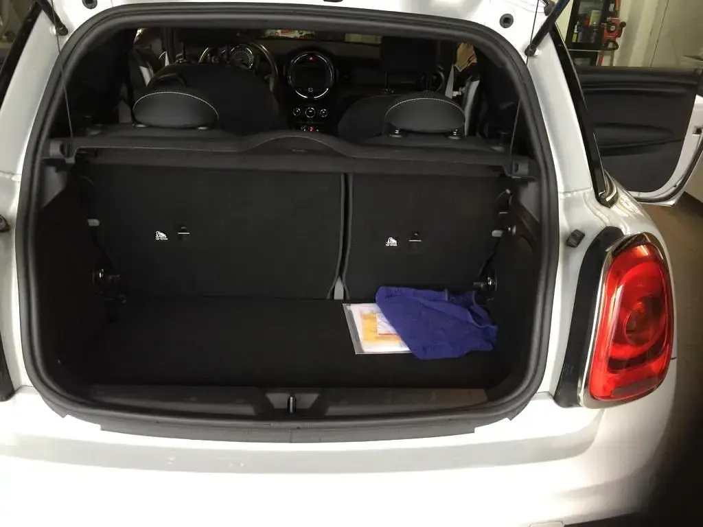 Usado Mini Cooper 137 HP (100 kW) 2017 Prateado Citadino