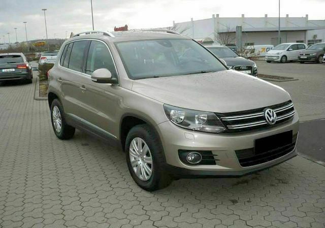 Beige Gebraucht 2012 VW Tiguan SUV | 18.970 € (Teuer) - Bild 1/4