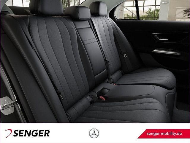 Gebraucht Mercedes E300 Avantgarde 313 PS (230 kW) 2024