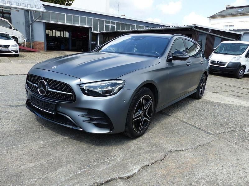 Gebraucht Mercedes E300 AMG 194 PS (142 kW) 2021 Grau Kombi
