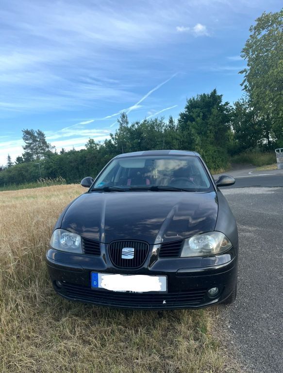 Schwarz Gebraucht 2004 Seat Ibiza Limousine | 1.400 € (Fairer Preis) - Bild 1/4