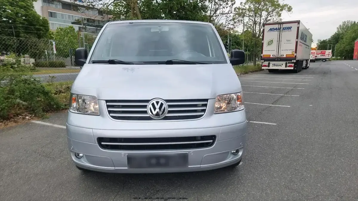 Używany VW Transporter 105 KM (77 kW) 2006 Srebrny Van