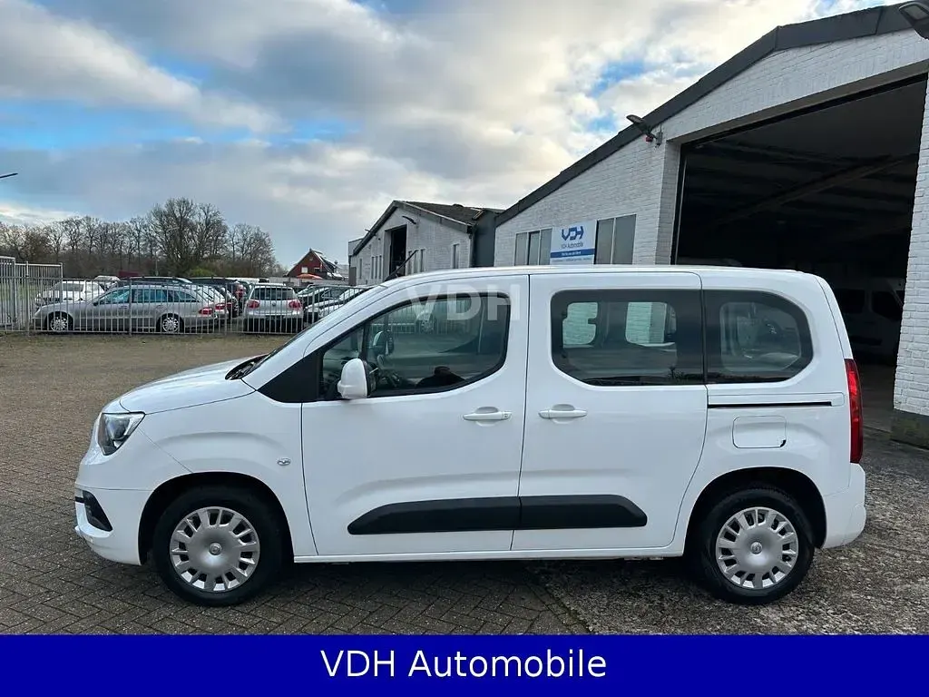 Gebraucht Opel Combo Life Edition 102 PS (75 kW) 2020 Weiß Van / Kleinbus