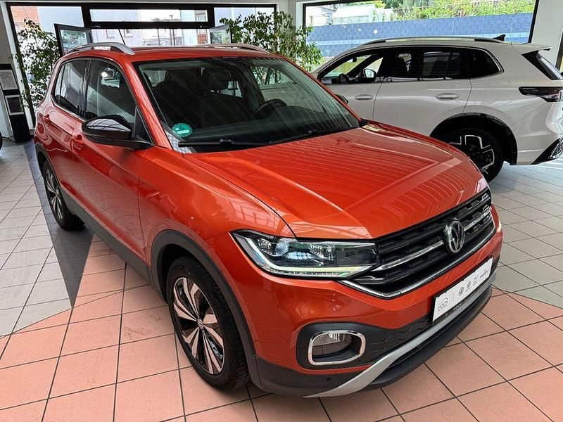 Gebraucht VW T-Cross Style 116 PS (85 kW) 2019 Energetic orange metallic SUV