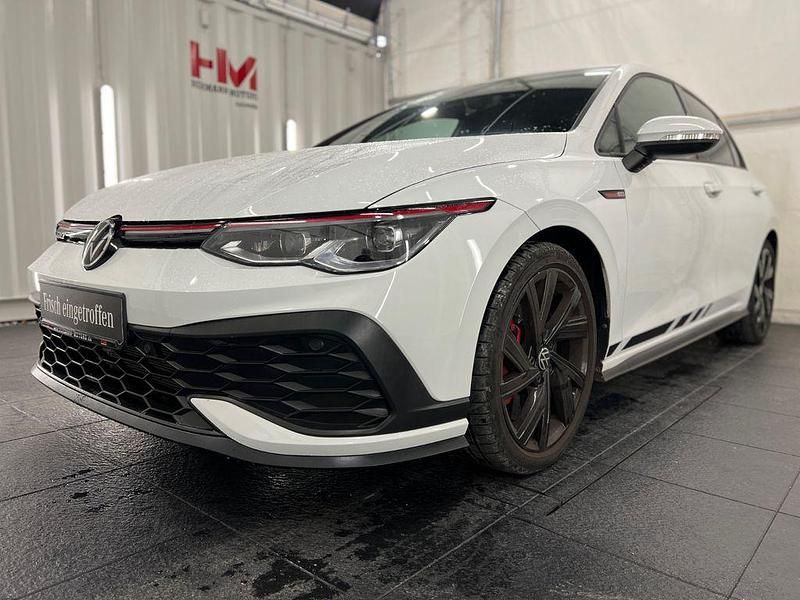 Weiß Gebraucht 2022 VW Golf VIII GTI Clubsport Limousine | 29.447 € (Superpreis) - Bild 1/4