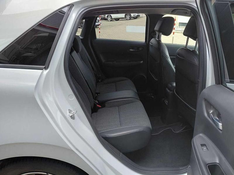 Gebraucht Honda Jazz Advance 107 PS (78 kW) 2024 Premium sunlight white Kleinwagen