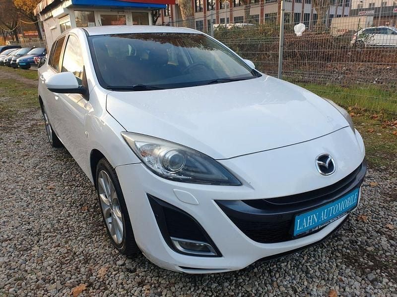 Weiß Gebraucht 2011 Mazda 3 Sports-Line Limousine | 5.999 € (Superpreis) - Bild 1/4