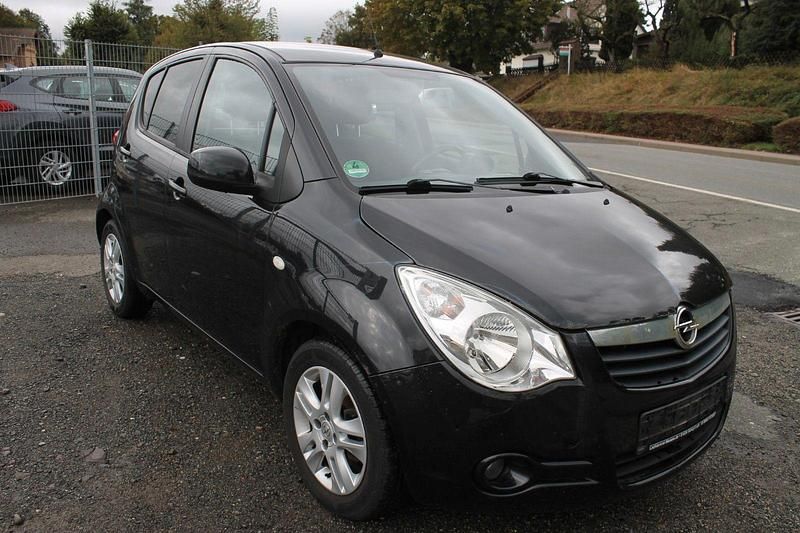Schwarz Gebraucht 2010 Opel Agila Edition Kleinwagen | 1.999 € (Guter Preis) - Bild 1/4
