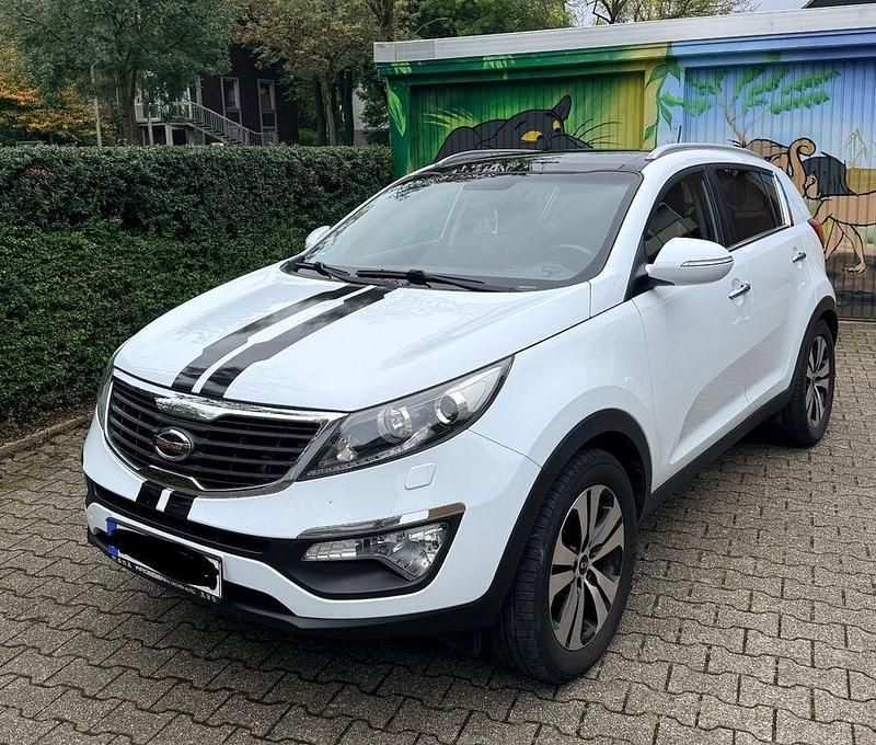 Weiß Gebraucht 2011 Kia Sportage Spirit SUV | 7.980 € (Guter Preis) - Bild 1/4